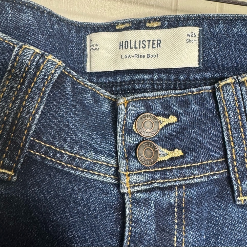 Hollister Low-Rise Dark Wash Bootcut Jeans - Picture 13 of 15